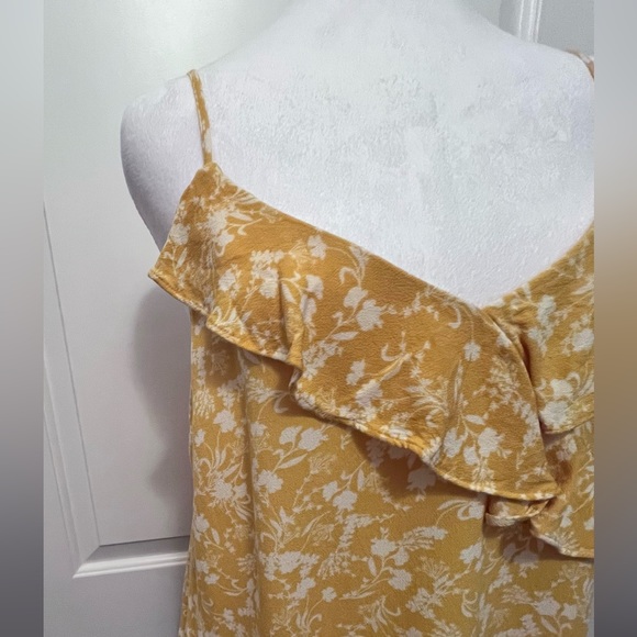 Old Navy Yellow/White floral print cami - Picture 3 of 9